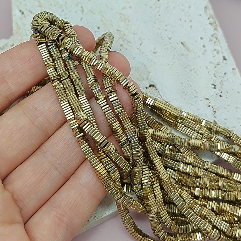 Нить 19-20 см Гематит квадрат 3х0.9 мм цвет античное золото (7896-3) купить в Воронеже | Заказать в интернет-магазине Viva Beads
