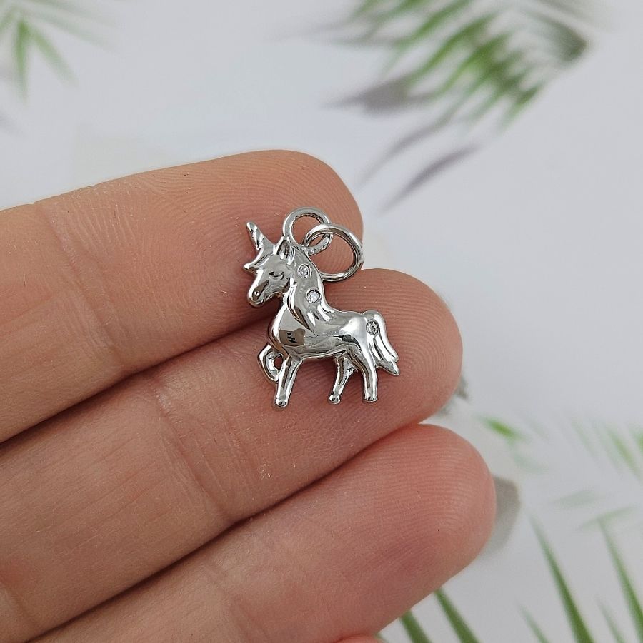 Подвеска Единорог 15.6x11 мм с фианитами, родиевое покрытие (9989-Р)