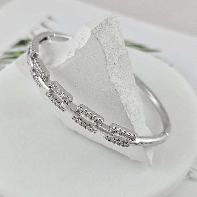 Браслет жесткий 66х56х6.3 мм, родиевое покрытие (10033-Р) купить с доставкой по России | Интернет-магазин Viva Beads