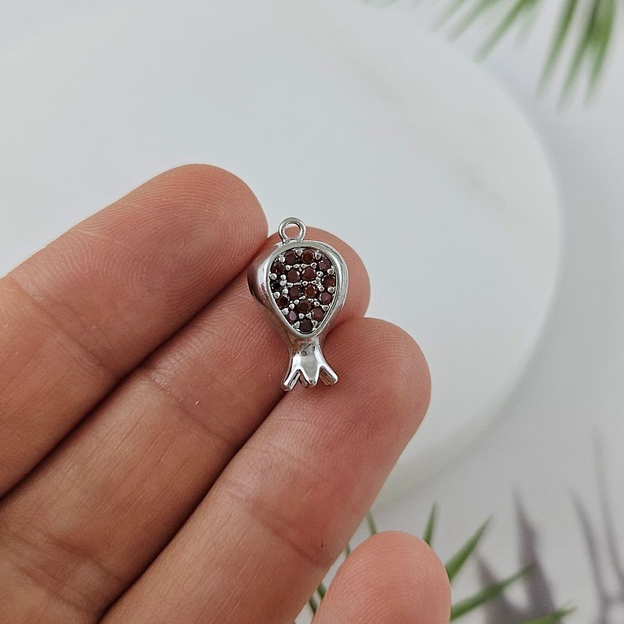 Подвеска Гранат 17x10 мм с фианитами, родиевое покрытие (9955-Р) Подвеска Гранат 17x10 мм с фианитами, родиевое покрытие (9955-Р)