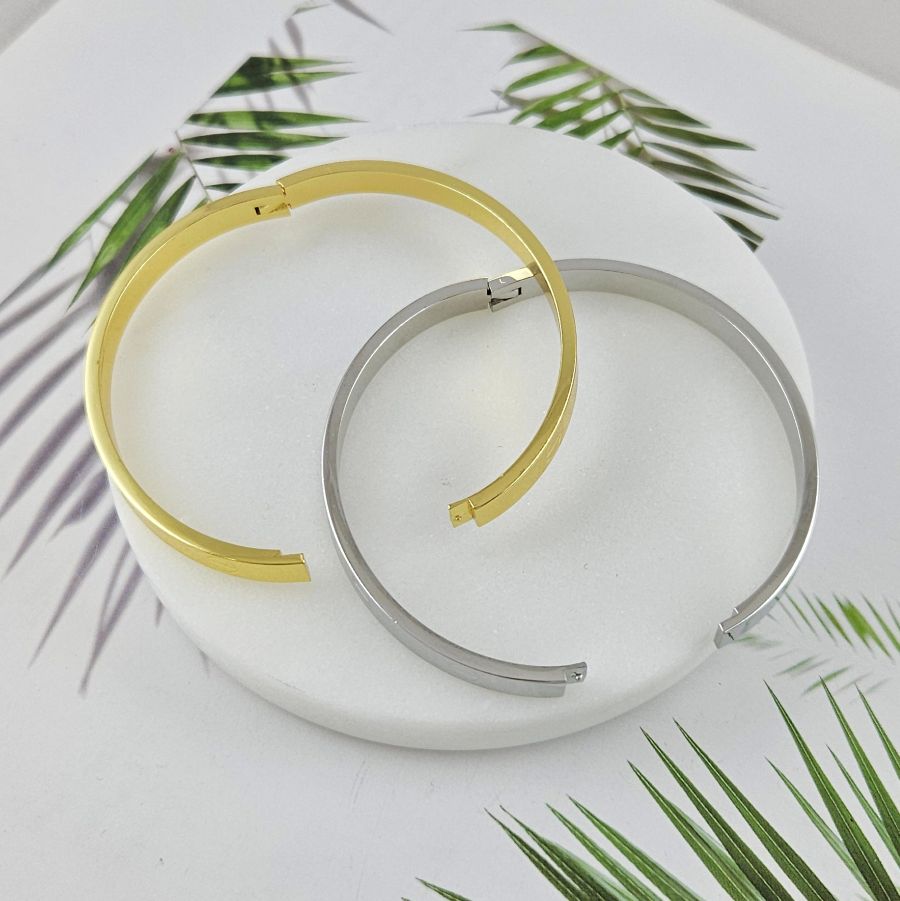 Браслет жесткий 63х57х5.5 мм, позолота 14К (10034-З) купить с доставкой по России | Интернет-магазин Viva Beads