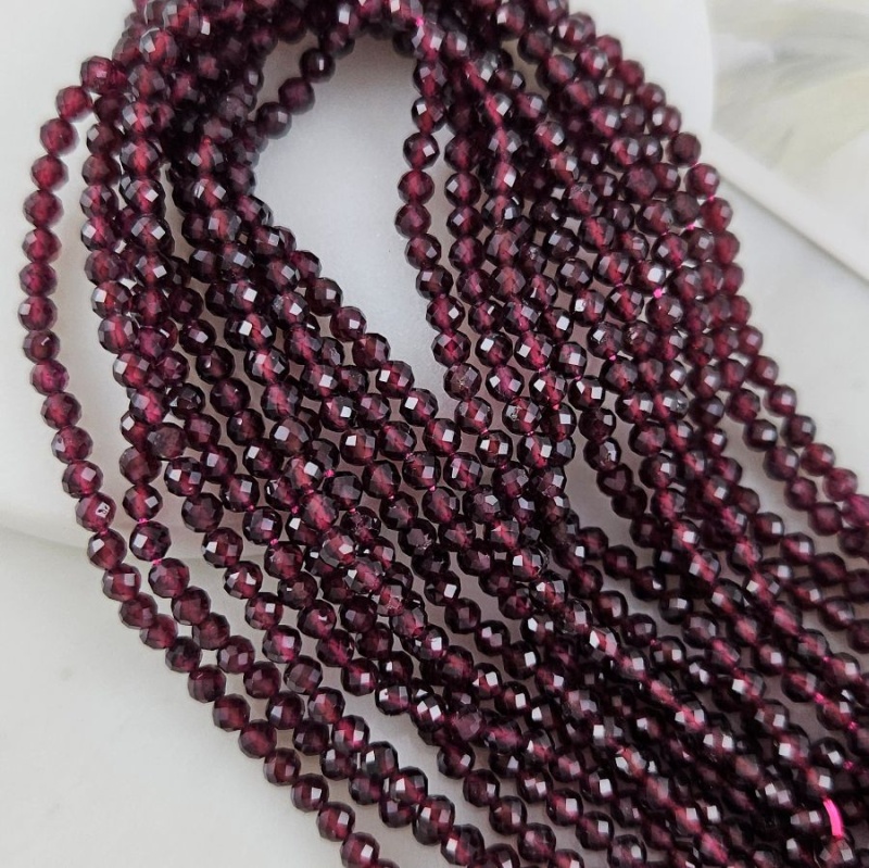 Нить 38 см Гранат натуральный ок. 3.4 мм, бусины граненый шар (6102-3) для бижутерии купить с доставкой по России | Интернет‑магазин Viva Beads
