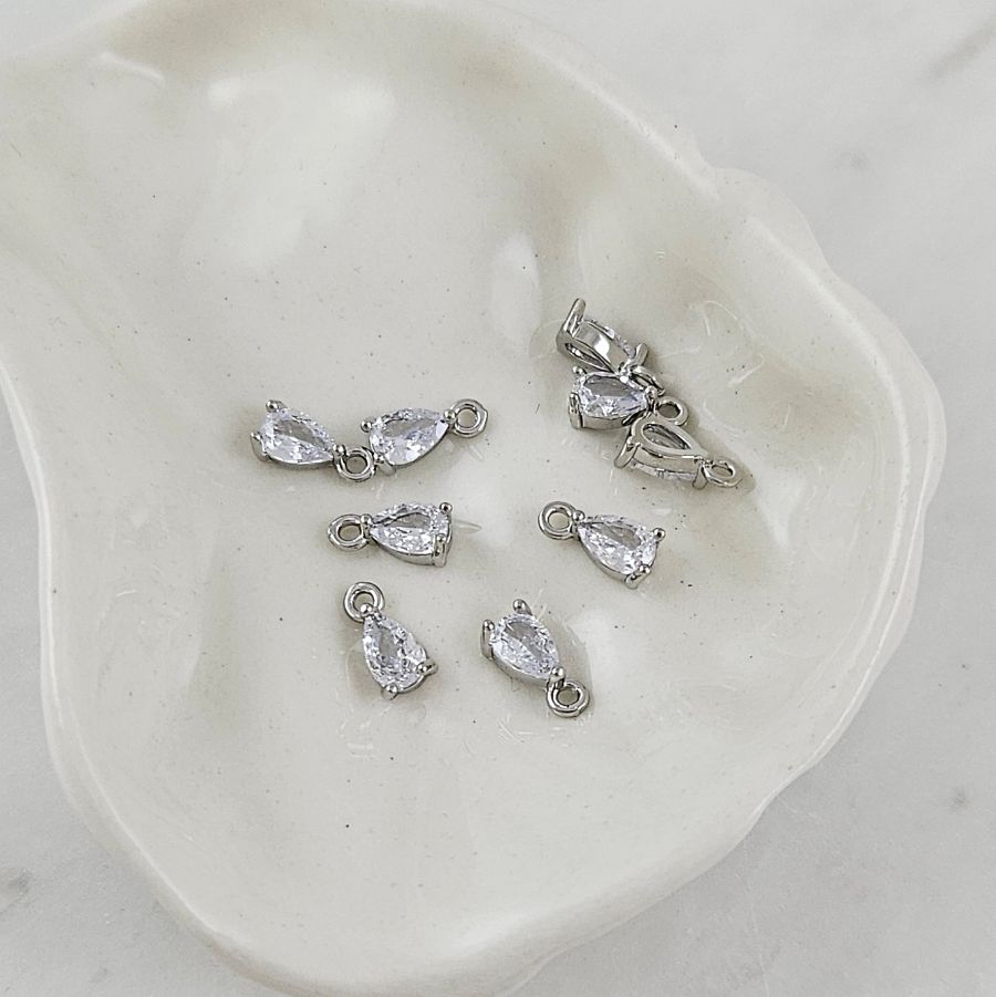 Подвеска Капля 9х4.4 мм с фианитом, родиевое покрытие (10132-Р) купить с доставкой по России | Интернет-магазин Viva Beads