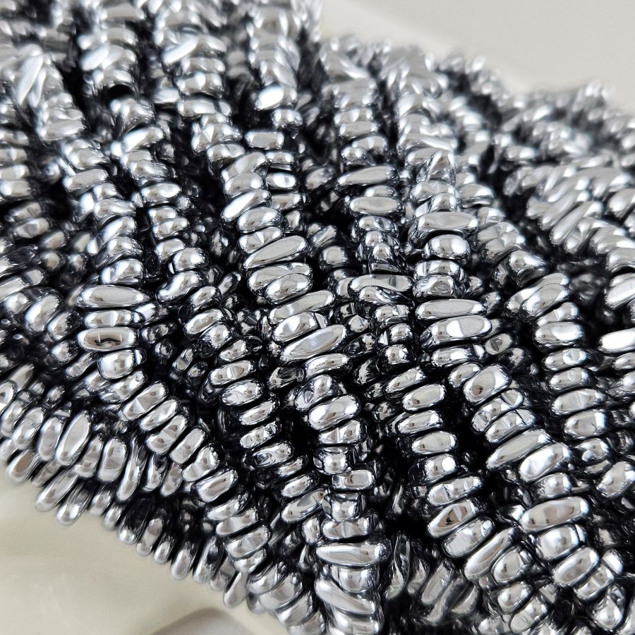 Нить 39 см Гематит, гематин фри форм 5-9x2.5-3 мм цвет платина (8992-П) для бижутерии купить с доставкой по России | Интернет‑магазин Viva Beads
