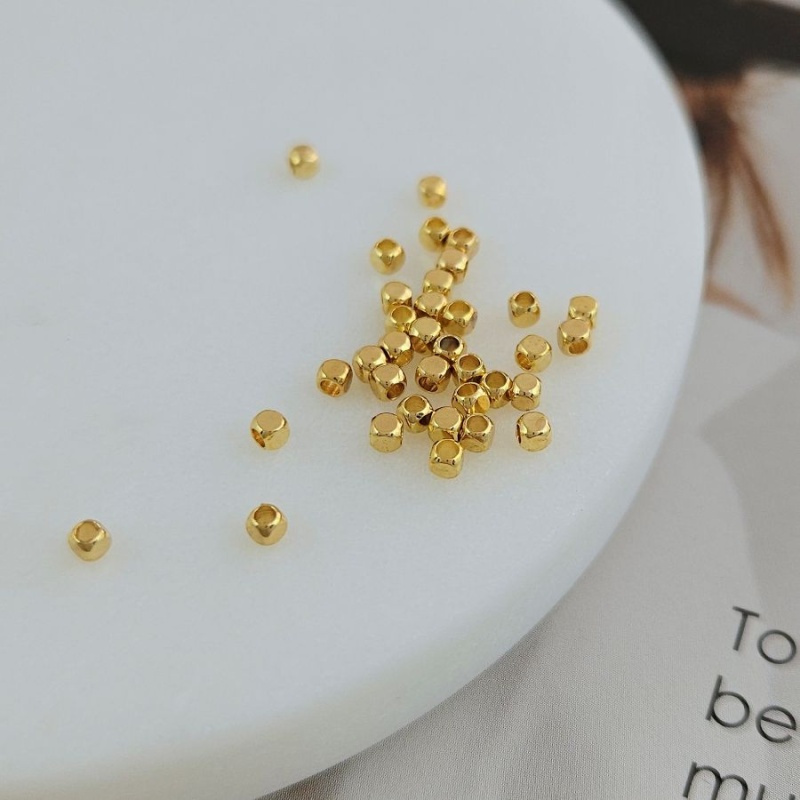 10 шт. Бусина разделитель куб 2 мм позолота 18К (8869-2-З) купить в Воронеже | Заказать в интернет-магазине Viva Beads
