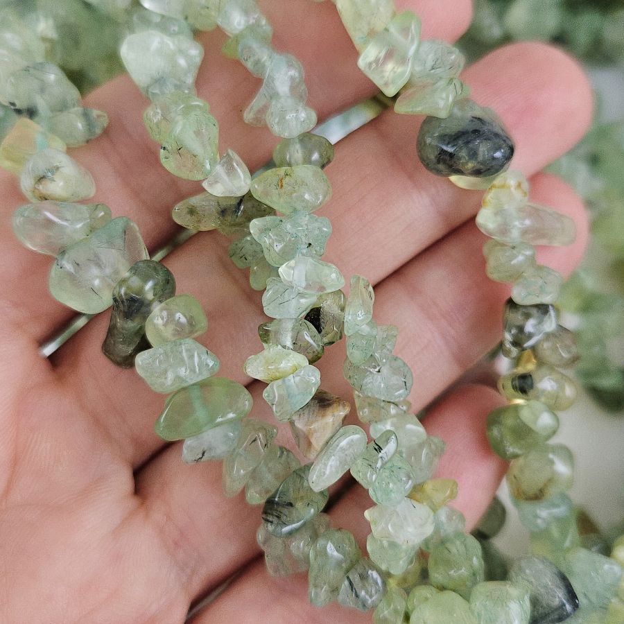 Нить 39 см Пренит натуральный 5-8 мм, бусины каменная крошка (10258) для бижутерии купить с доставкой по России | Интернет‑магазин Viva Beads
