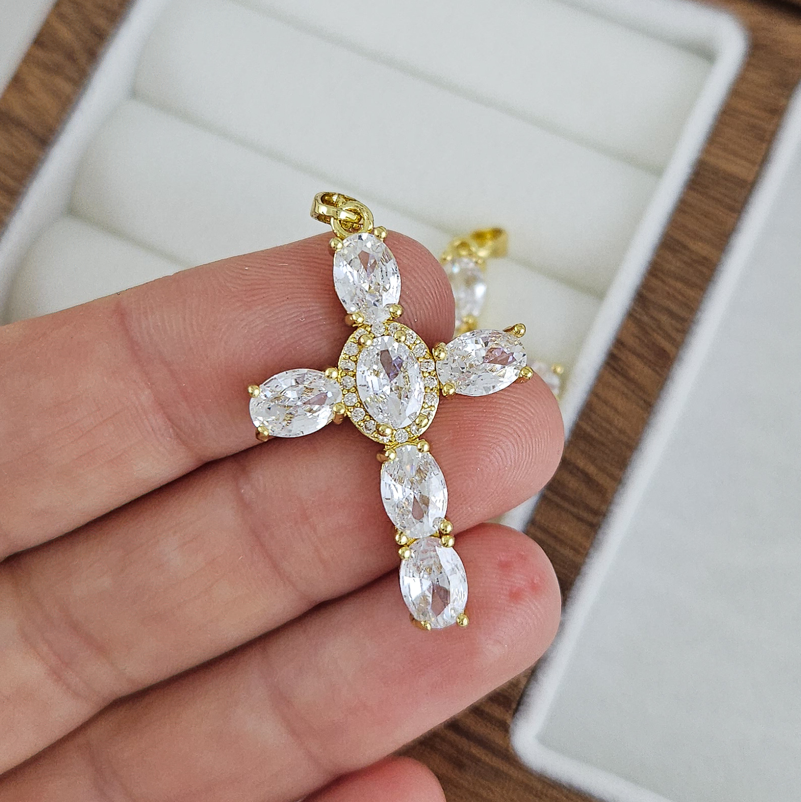 Подвеска Крест 33х22 мм с фианитами позолота 14К (6978-ЗБ) купить с доставкой по России | Интернет-магазин Viva Beads