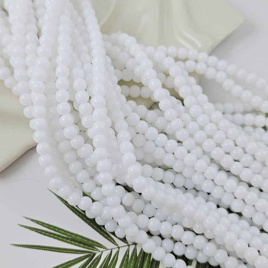 Нить 38 см Агат белый, имитация, бусина 4 мм, гладкий шар (6864-4) для бижутерии купить с доставкой по России | Интернет‑магазин Viva Beads
