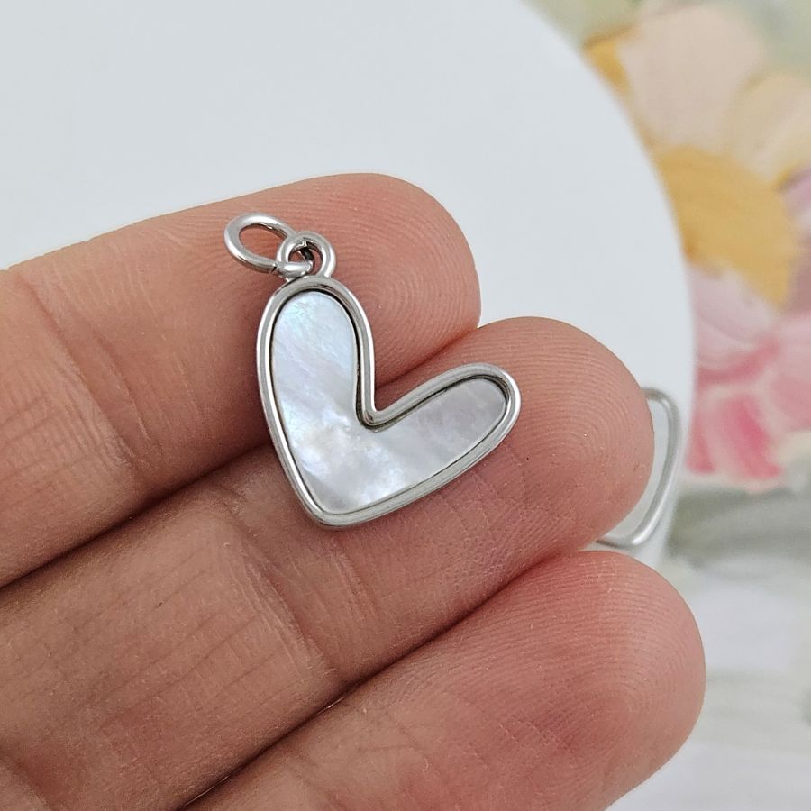 Подвеска Сердце с перламутром 16.5х14.5 мм, родиевое покрытие (8999-Р) купить с доставкой по России | Интернет-магазин Viva Beads