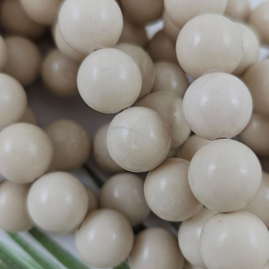 Нить 18 см Говлит натуральный ок. 10.5 мм, бусина гладкий шар (9996-10) купить в Воронеже | Заказать в интернет-магазине Viva Beads
