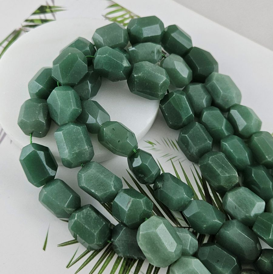 1 шт. Бусина крупная граненая 20-25x14-17 мм, авантюрин зеленый (10027-АВ) купить в Воронеже | Заказать в интернет-магазине Viva Beads
