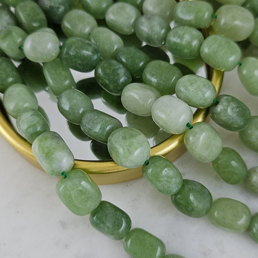 Нить 19 см Жадеит натуральный тонированный 8-10x12-14 мм фри форм, галтовка, зеленый (9842-ЗЕЛ) для бижутерии купить с доставкой по России | Интернет‑магазин Viva Beads
