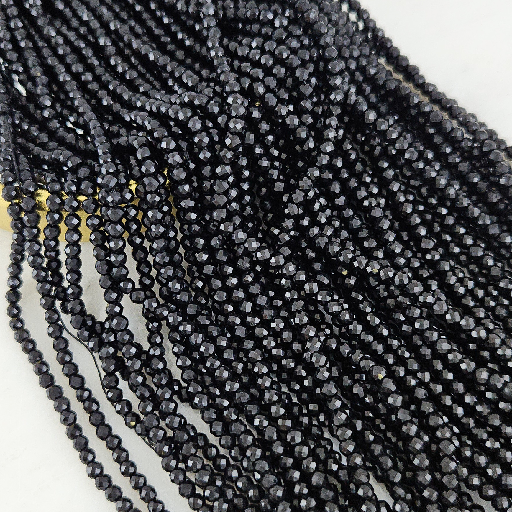 Нить 34 см Бусины стеклянные ок. 3 мм, граненый шар, черный (10256-3) купить с доставкой по России | Интернет-магазин Viva Beads