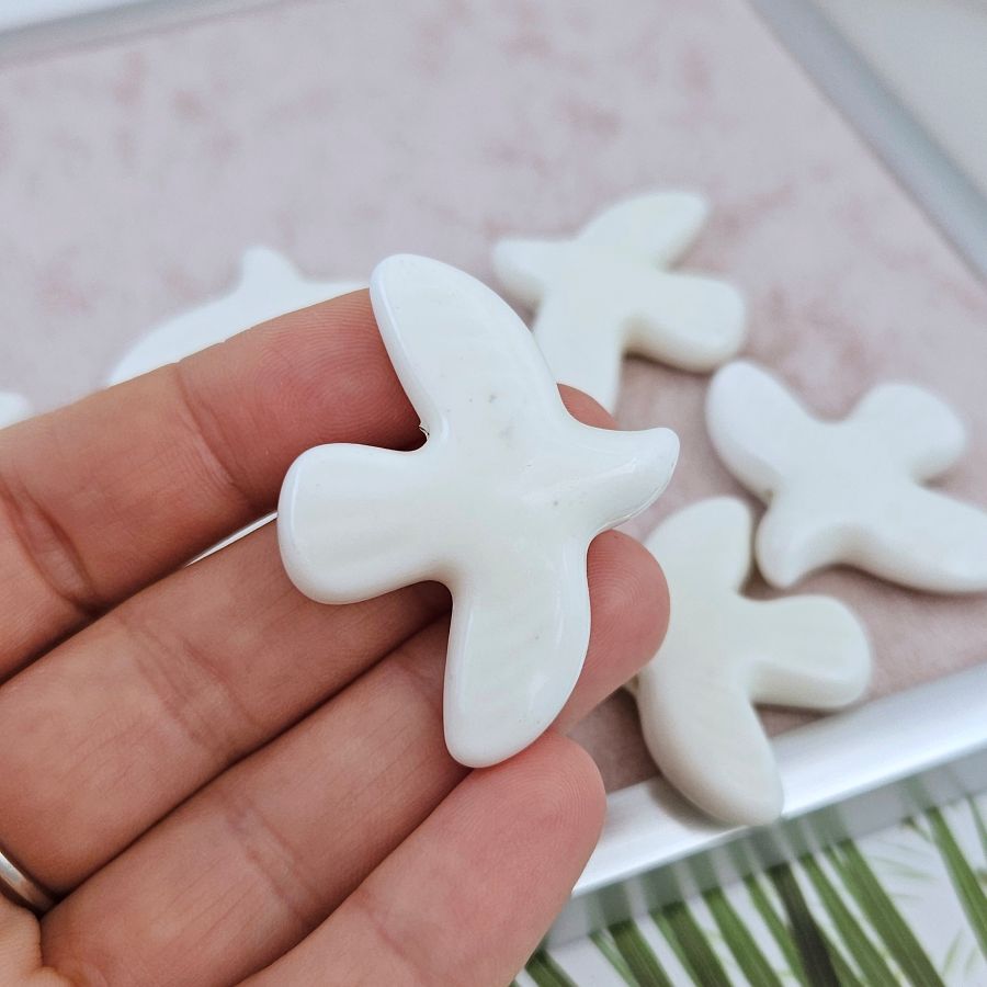 УЦЕНКА Бусина Голубь, птица 33х42 мм белый, керамика (9826-БЕЛ-УЦ) купить с доставкой по России | Интернет-магазин Viva Beads