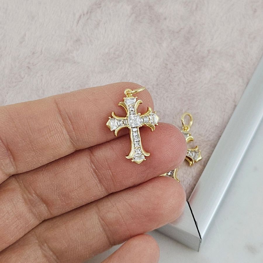 Подвеска Крест с фианитами 19.5x14.2 мм позолота 14К (10189-З) купить с доставкой по России | Интернет-магазин Viva Beads