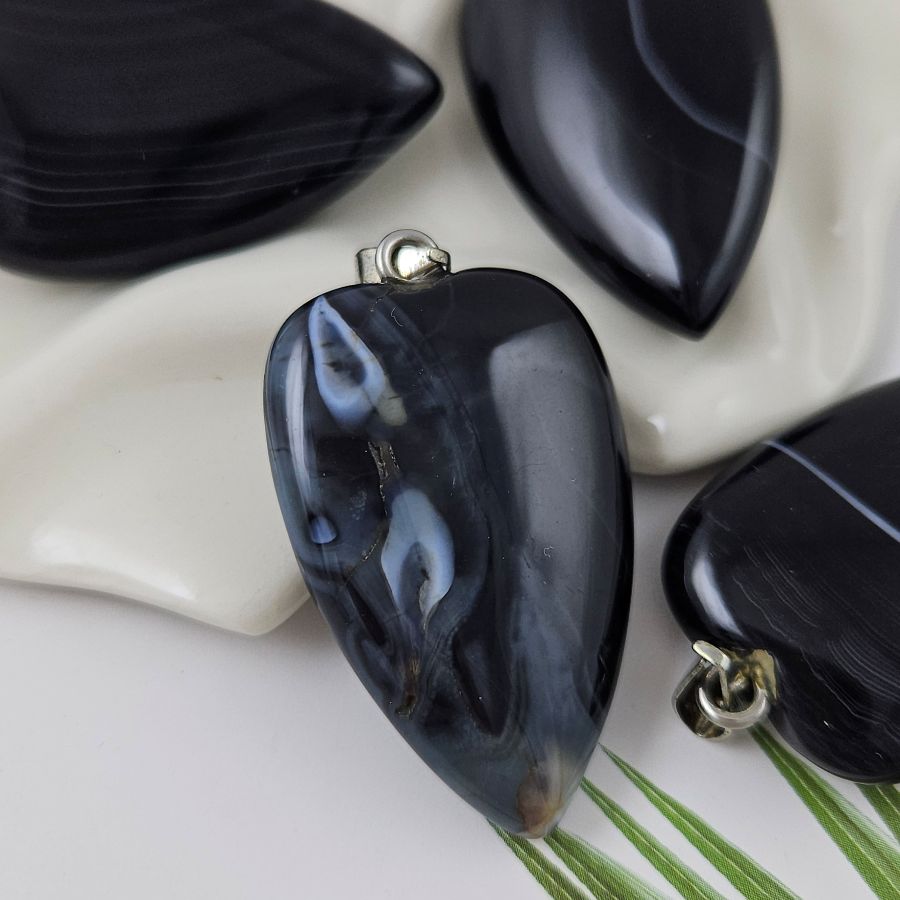 Черный агат подвеска кулон сердце ок. 40х25.5х9 мм (10001-ЧА) купить в Воронеже | Заказать в интернет-магазине Viva Beads
