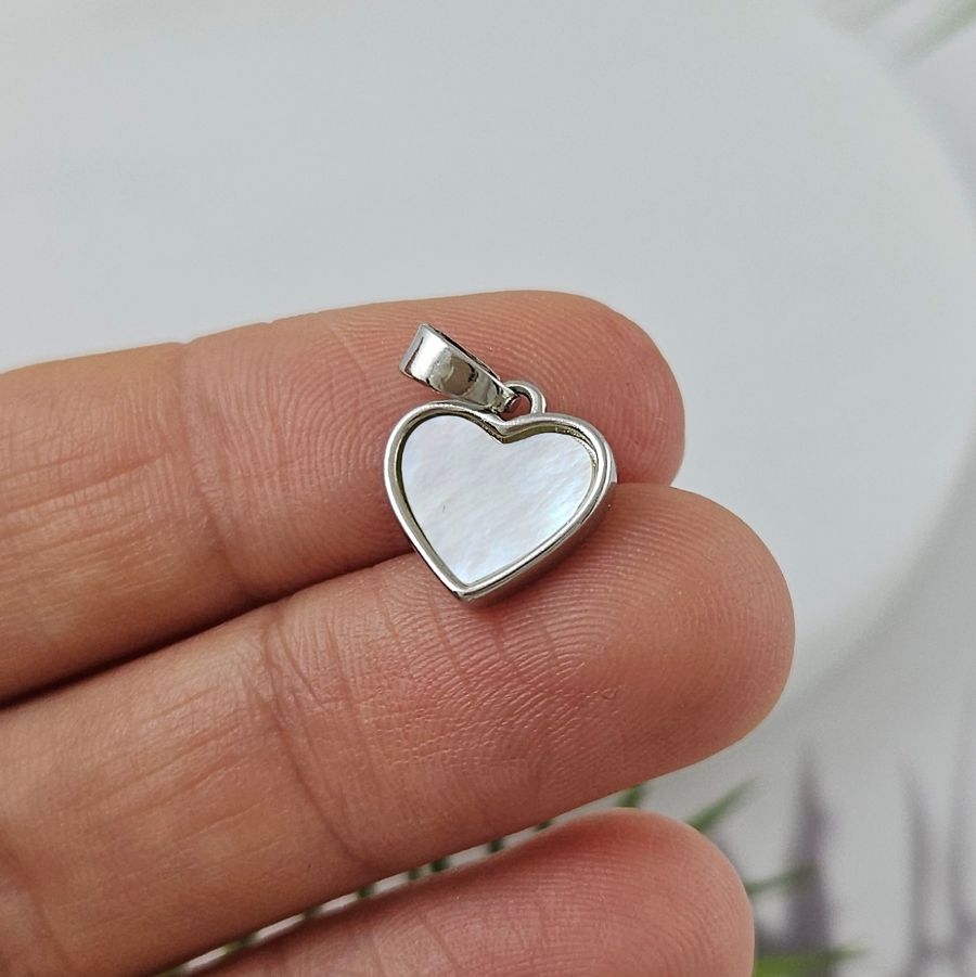 Подвеска Сердце 12х11.5 мм с перламутром, родиевое покрытие (7237-Р)