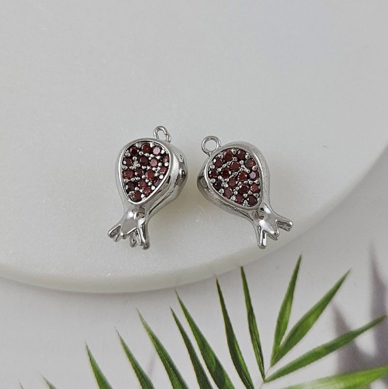 Подвеска Гранат 17x10 мм с фианитами, родиевое покрытие (9955-Р) Подвеска Гранат 17x10 мм с фианитами, родиевое покрытие (9955-Р)