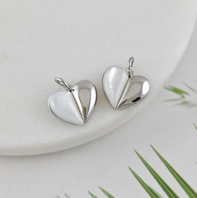 Подвеска Сердце 11х12.5 мм с перламутром, родиевое покрытие (10023-Р)