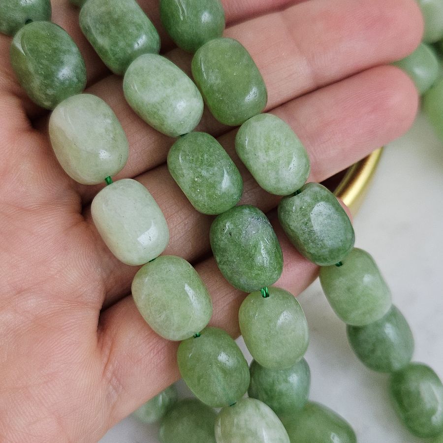 Нить 19 см Жадеит натуральный тонированный 8-10x12-14 мм фри форм, галтовка, зеленый (9842-ЗЕЛ) для бижутерии купить с доставкой по России | Интернет‑магазин Viva Beads
