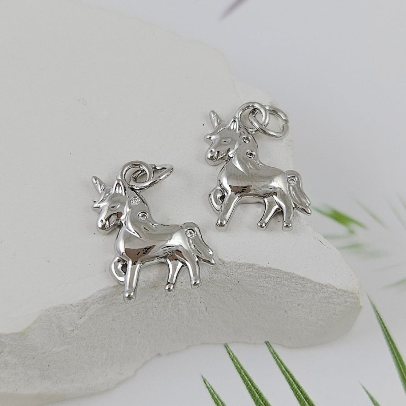 Подвеска Единорог 15.6x11 мм с фианитами, родиевое покрытие (9989-Р)