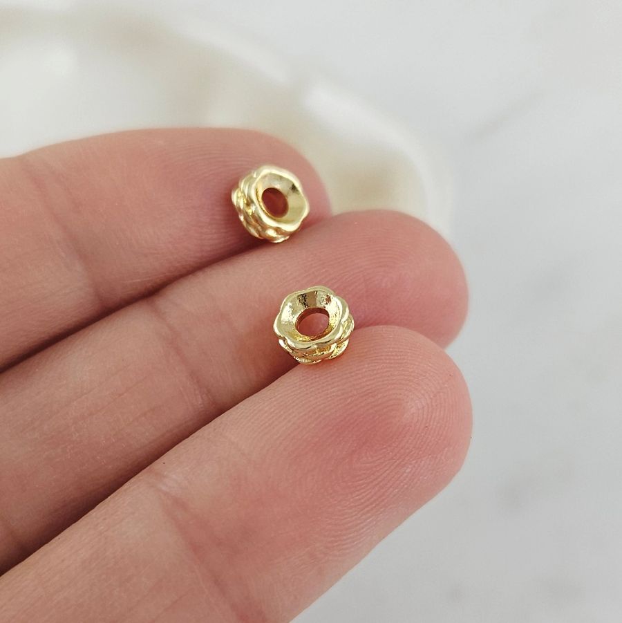 1 шт. Бусина разделитель 5.7х2.4 мм текстурированная, позолота 14К (10106-З) купить с доставкой по России | Интернет-магазин Viva Beads