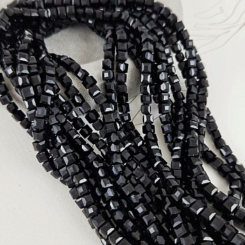 Нить 40 см Бусина граненый куб ок. 4-5 мм черный, стекло (7339-ЧЕР) купить в Воронеже | Заказать в интернет-магазине Viva Beads
