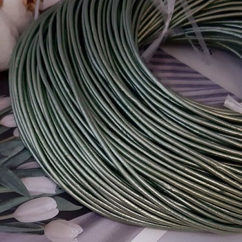 1 м Шнур кожа 2 мм светло-зеленый перламутровый (746-ЗЕЛ) купить | Заказать в интернет-магазине Viva Beads
