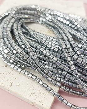 Нить 19 см Гематит куб 3 мм цвет платина (7974-П) купить в Воронеже | Заказать в интернет-магазине Viva Beads
