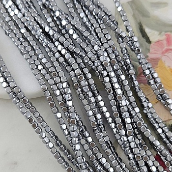 Нить 39-40 см Гематит, гематин 3 мм бусины куб, цвет платина (4574-П) для бижутерии купить с доставкой по России | Интернет‑магазин Viva Beads