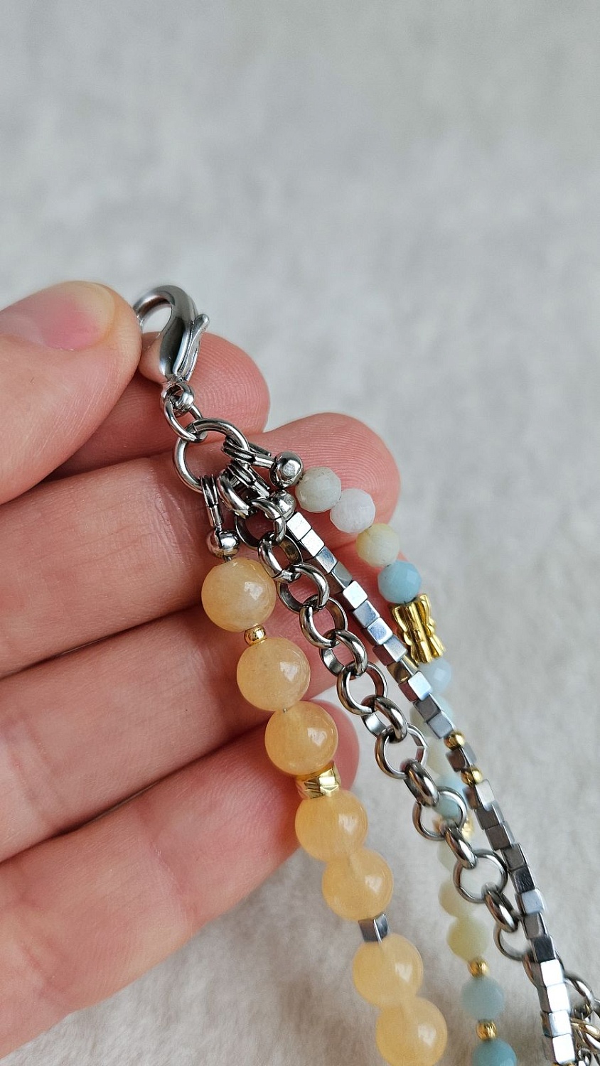 Как собрать многослойный браслет: техника, которая работает с любыми камнями