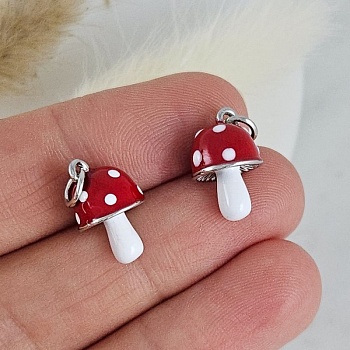 Подвеска Гриб мухомор 14.7х9.5 мм, эмаль, родиевое покрытие (10221-Р) купить с доставкой по России | Интернет-магазин Viva Beads