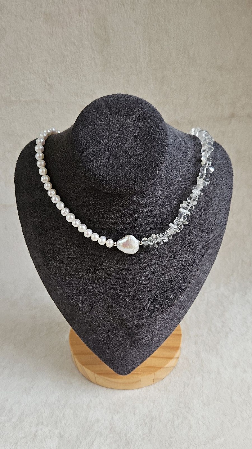 Чокер «Лунный прибой»: нежность жемчуга и блеск хрусталя за 40 минут