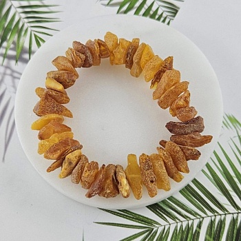 Лечебный браслет из натурального нешлифованного янтаря 20 см, кусочки 13-20х5-6 мм (10013-1) купить с доставкой по России | Интернет-магазин Viva Beads