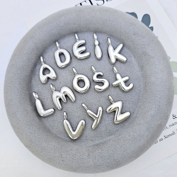 УЦЕНКА Подвеска в форме буквы E 20-21 мм / высота / родиевое покрытие (9083-Р-E-УЦ) купить с доставкой по России | Интернет-магазин Viva Beads